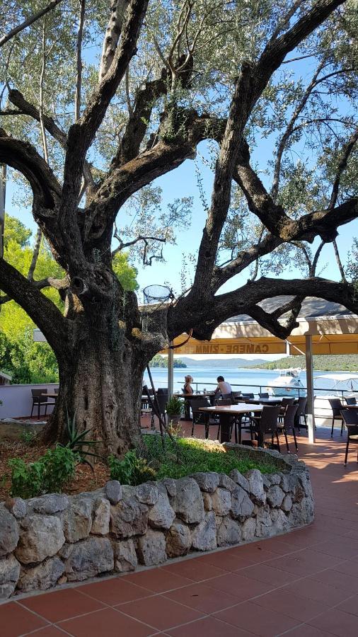 Bed and Breakfast Pansion Alen - Dugi Otok Luka  Екстер'єр фото