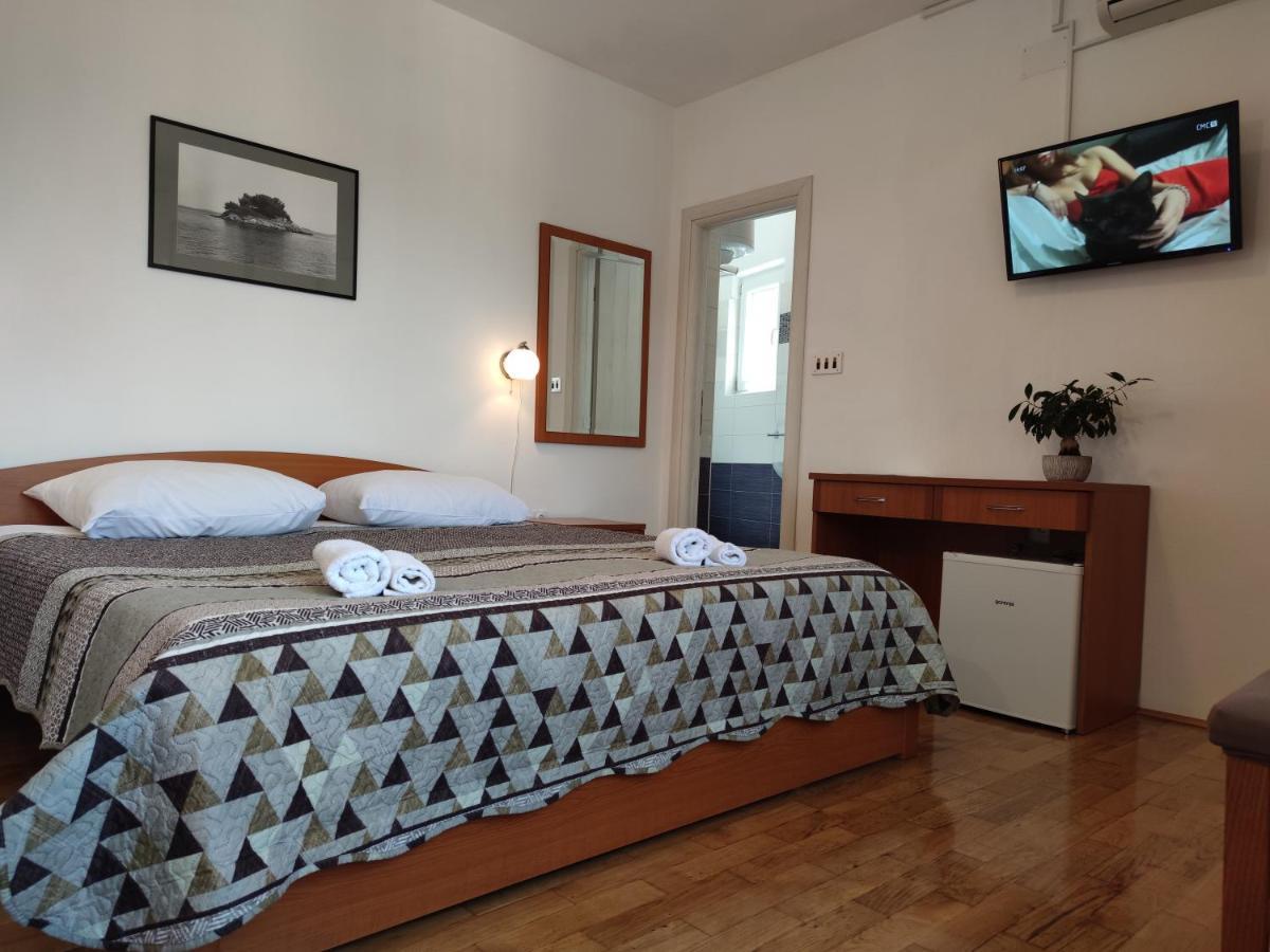 Bed and Breakfast Pansion Alen - Dugi Otok Luka  Екстер'єр фото