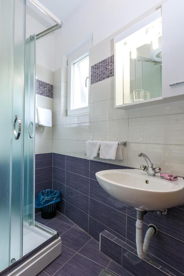 Bed and Breakfast Pansion Alen - Dugi Otok Luka  Екстер'єр фото
