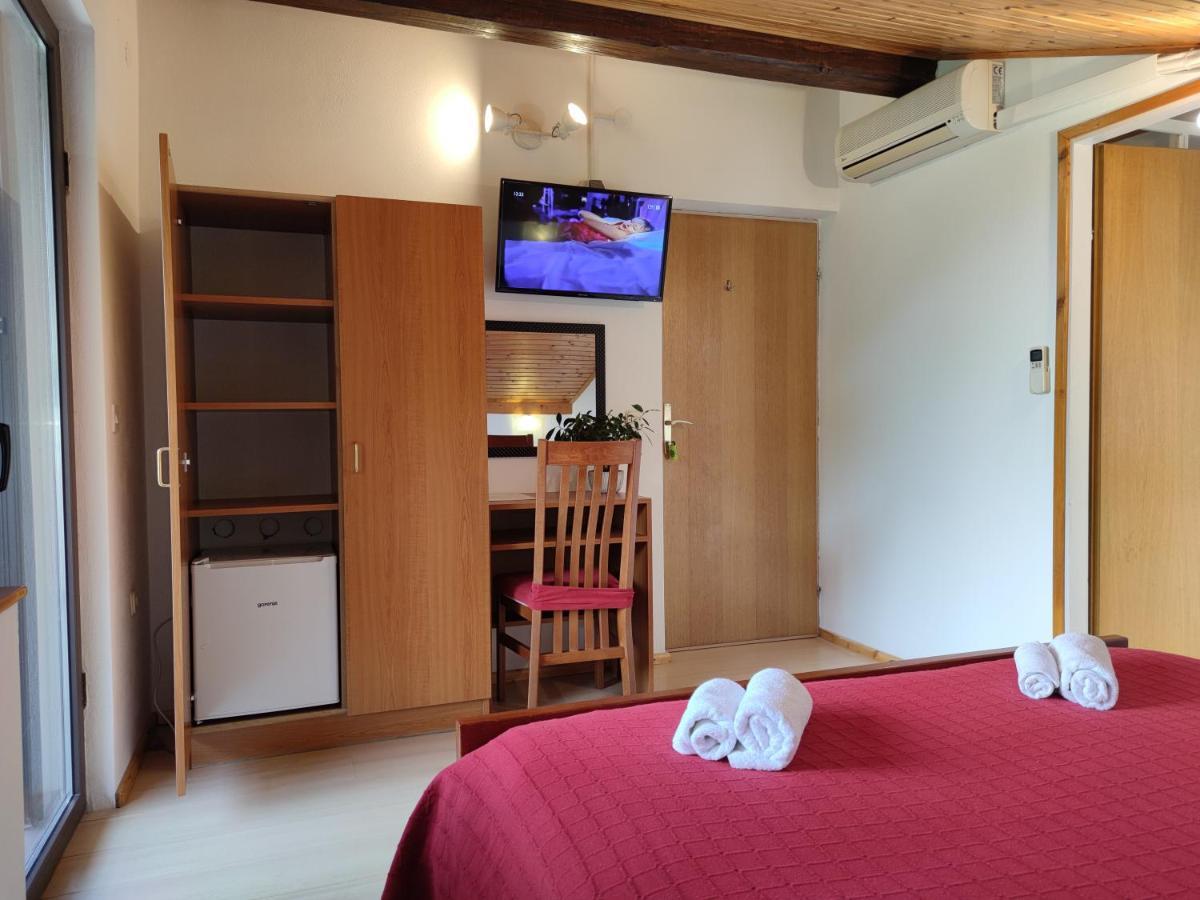 Bed and Breakfast Pansion Alen - Dugi Otok Luka  Екстер'єр фото