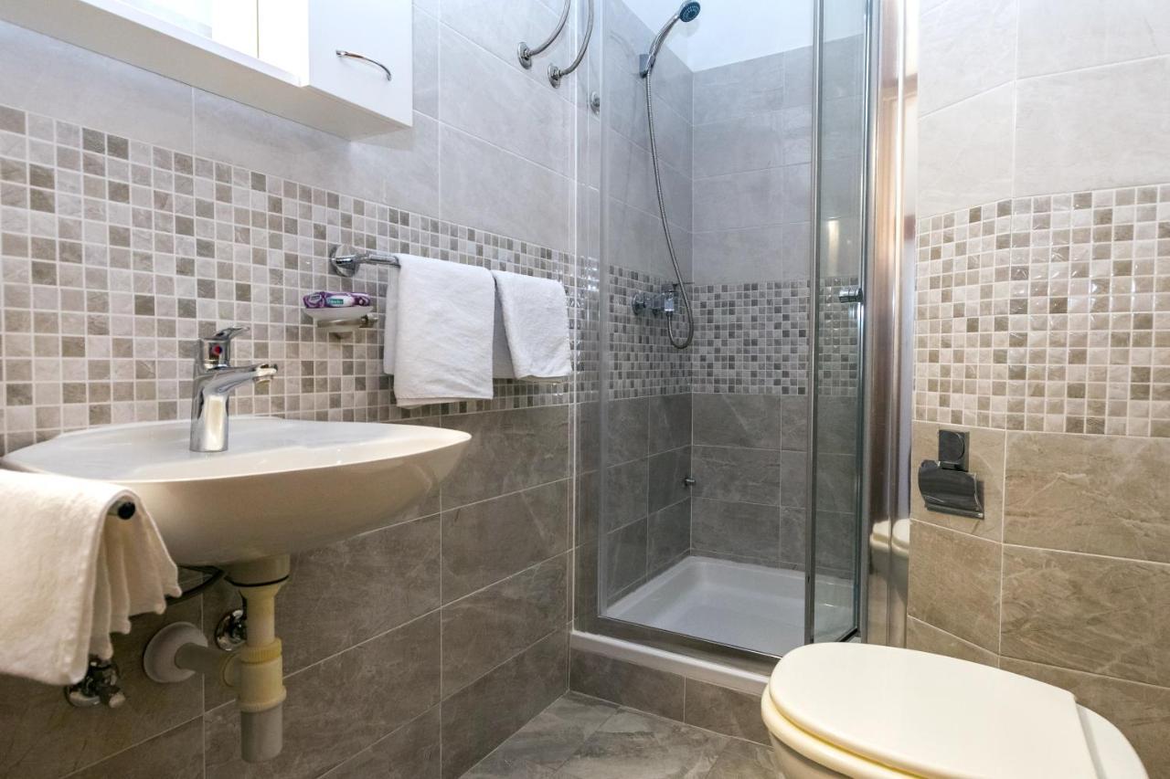 Bed and Breakfast Pansion Alen - Dugi Otok Luka  Екстер'єр фото